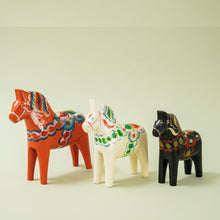 Cargar imagen en el visor de la galería, Caballo Dalarna (Pieza de colección)